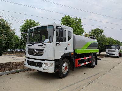 杭州用戶喜提12方灑水車，澆花、澆樹、綠化噴灑功能全